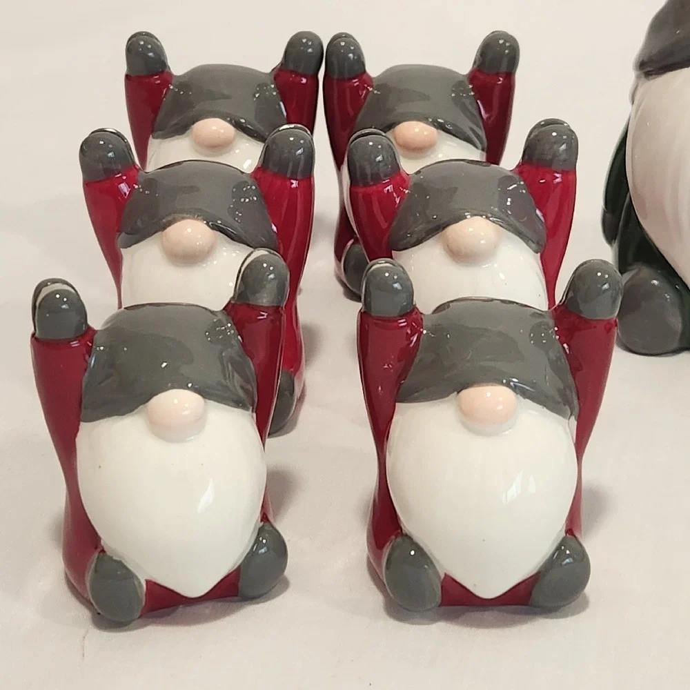 Pottery Barn Gnome Salt & Pepper Shakers +‎ 12 Place Card Holders
